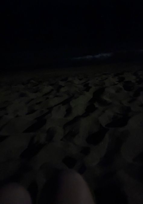 Snaps At Night, Late Night Beach Pictures, Beach Pictures Night, Beach Night Photos, Beach Pics At Night, Hawaii At Night, Beach Aesthetic Night, Night Beach Pics, Beach At Night Aesthetic