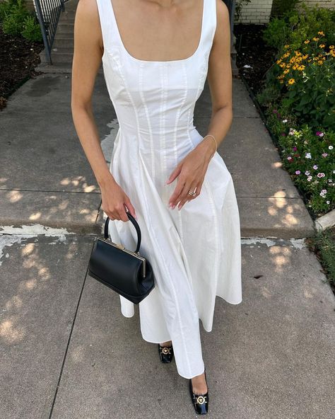 Summer Fits Aesthetic, Summer Outfits 2024, European Summer Outfits, Spring Fits, Stil Inspiration, Grad Dresses, European Summer, White Midi Dress, Mode Inspiration