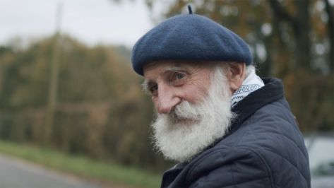 Farmer Becomes YouTube Star at 84-Years-old With His Softly Spoken Words of Wisdom John Butler, My First Teacher, Old Farmer, Blue Beret, Internet Fame, Asmr Youtube, Oxford Blue, Spoken Words, Youtube Stars