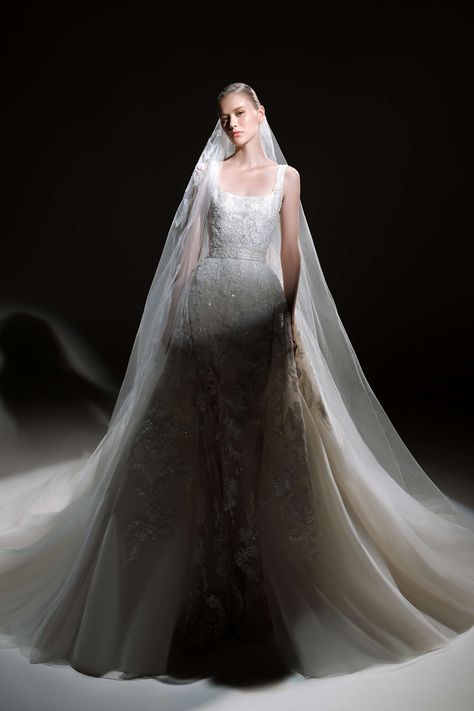 Elie Saab Couture, Elie Saab Spring, Elie Saab 2024, Elie Saab Wedding Dress, Elie Saab Bridal, Sheath Wedding Dress Lace, Embroidered Wedding Dress, Boutique Couture, 2015 Wedding Dresses