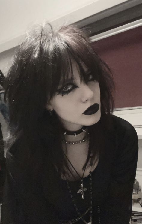 Trad Goth Makeup, Goth Fits, Goth Outfit Ideas, Scene Punk, Goth Kids, Smink Inspiration, Goth Hair, Gothic Looks, Romantic Goth