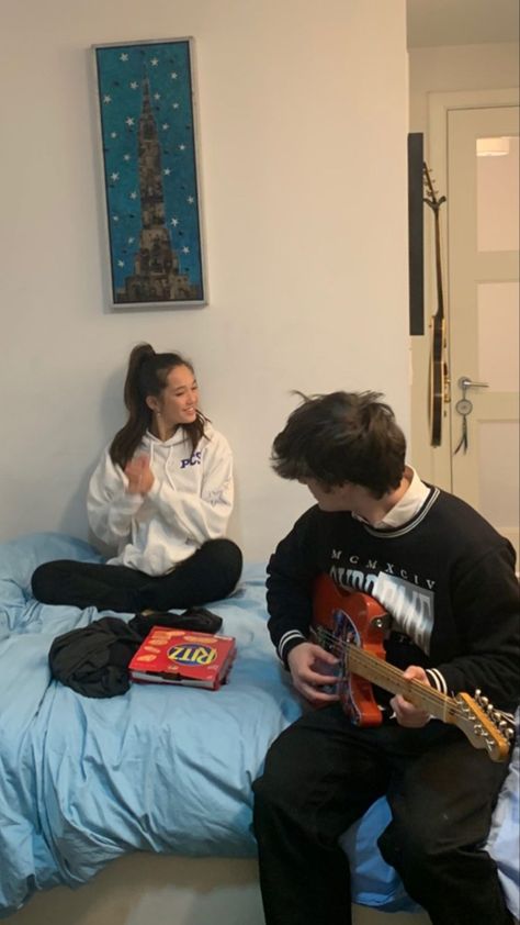 Lily Chee, Im Lonely, The Love Club, Foto Vintage, Photo Couple, Lovey Dovey, Jolie Photo, This Is Love, Cute Relationship Goals