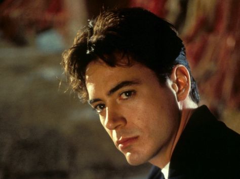 Robert Downey Jr in Only You (1994) Ok Faith, so he's not the real Damen Bradley. Who cares, I'd take Peter Wright in a heart beat. Sherlock Holmes Robert Downey Jr, Robert Downey Jr Young, Unread Messages, Rober Downey Jr, Peter Wright, Super Secret, Marvel Actors, Downey Junior, Robert Downey