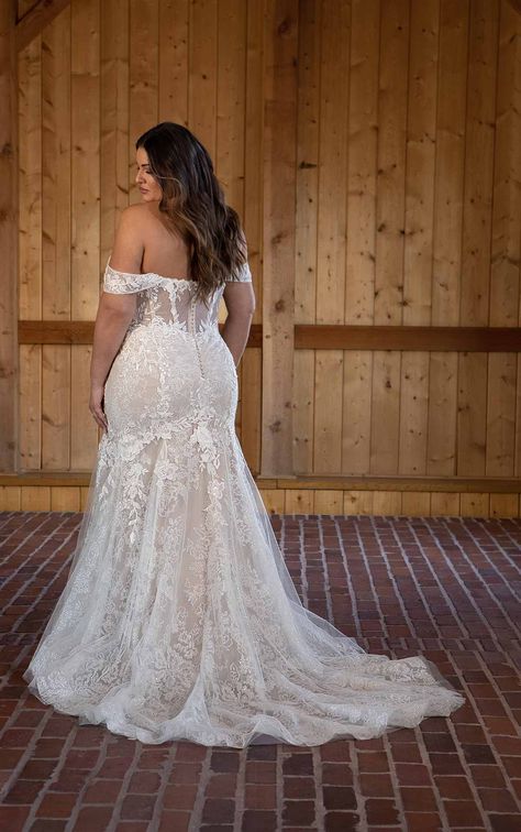 Wedding Dress With Sweetheart Neckline, Curvy Wedding Dress, Plus Size Wedding Dresses With Sleeves, Curvy Wedding, Wedding Dresses Kleinfeld, Plus Wedding Dresses, Dress With Sweetheart Neckline, Essense Of Australia, Kleinfeld Bridal