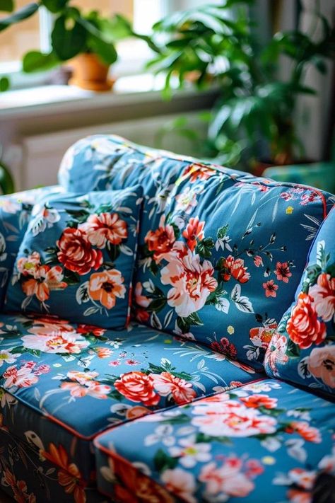 Floral Couch Living Room Ideas: Brighten Your Space Floral Couch Living Room Vintage Modern, Modern Floral Sofa, Living Room With Floral Couch, Floral Couch Living Room, Vintage Floral Couch, Vibrant Sofa, Narrow Living, Couch Living Room Ideas, Floral Couch