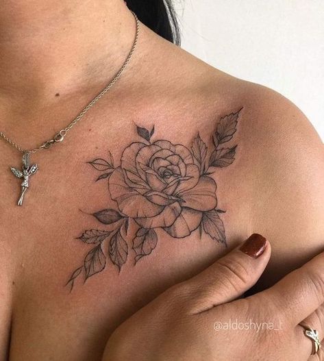 |#tattoo #handtattoo #tattoos #rosetattoo #tattoorose 136 Rose Quarter Sleeve Tattoo, Women's Shoulder Tattoo, Small Feminine Tattoos, Feminine Shoulder Tattoos, Tattoo Artist Tattoo, Small Chest Tattoos, Small Shoulder Tattoos, Rose Tattoos For Women, Tattoos For Women Flowers