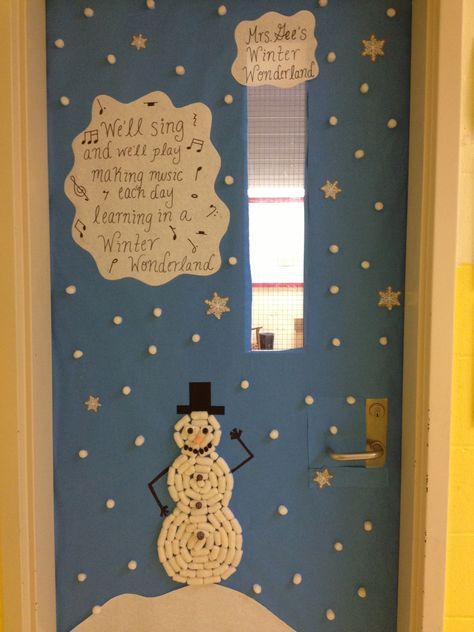 Packing peanuts and a hot glue gun for a winter themed classroom door Winter Music Classroom Door, Music Classroom Door, Winter Themed Classroom, Holiday Classroom Doors, Winter Lesson Plan, Elegant Entrance, Room Door Decorations, Music Classroom Decor, Decorations Classroom