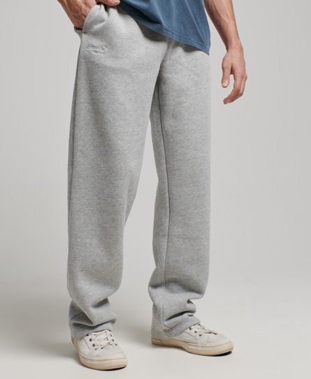 Gray Sweatpants Outfit Men, Retro Style Fashion Men, Grey Sweatpants Outfit Men, Baggy Sweatpants Outfit, Grey Sweatpants Men, Gray Sweatpants Man, Joggers Men Outfit, Straight Joggers, Gray Sweatpants Outfit