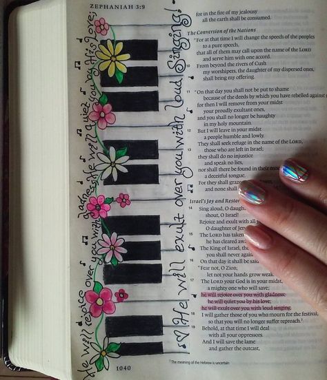 Marked Up Bible, Christian Art Ideas, Decorated Bible, Illustrated Faith Bible Journaling, Bible Doodles, Scripture Doodle, Piano Design, Creative Bible, Scripture Journal