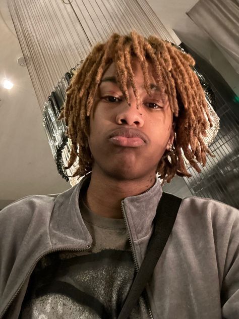 Rich Amiri, Kill Your Friends, Emo Pictures, Underground Rappers, Dreadlock Hairstyles For Men, Straight Outta Compton, Music Rap, Rap Aesthetic, Reaction Face