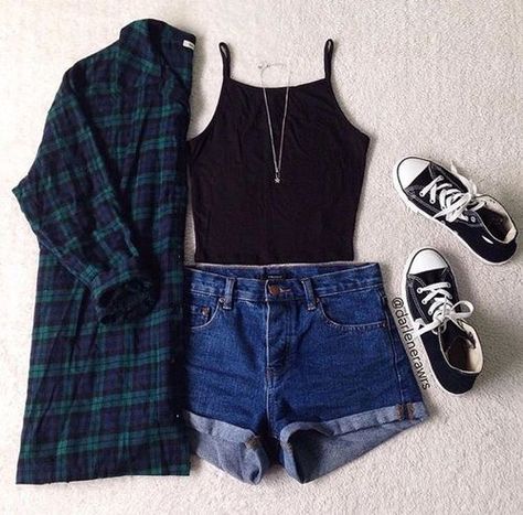 What to Wear to School in Summers for Girls (20) Skirt Labuh, Populaire Outfits, Teenage Outfits, Summer School Outfits, Flannel Outfits, Pakaian Feminin, Tumblr Outfits, Ținută Casual, Stil Inspiration