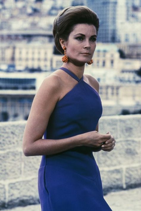 Haute Couture, Grace Kelly Style, Princess Grace Kelly, Fashion 1950s, Royal Outfits, Charlotte Casiraghi, Princess Caroline, Royal Engagement, Princess Margaret