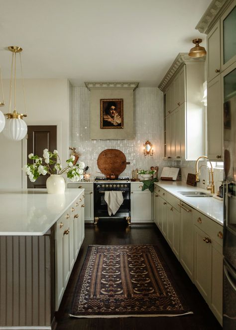 An Interior Designer’s Guide to Bringing Old-World Charm Into Your Home Parisian Kitchen Decor, Old World Kitchens, Bed Threads, 70s House, Kitchen Remodel Design, Interiors Dream, Hearth And Home, Dream House Interior, Dream House Decor