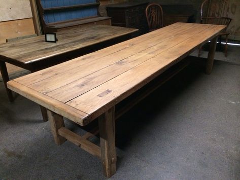 very long antique oak table with benches has just arrived Modern Round Dining Room Table, Pine Tables, Oak Kitchen Table, 12 Seat Dining Table, Antique Dining Table, Tiny Dining Rooms, Oak Tables, Kitchen Table Oak, Large Dining Room Table