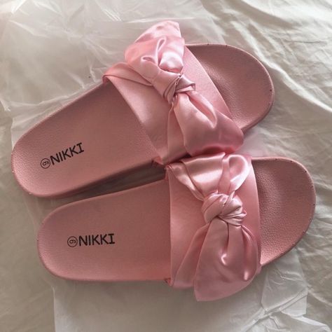 Summer Slides, Bow Slides, Pink Slides, Colored Glasses, Bow Style, Pink Slippers, Rose Colored Glasses, Shoes Pink, Slides Sandals