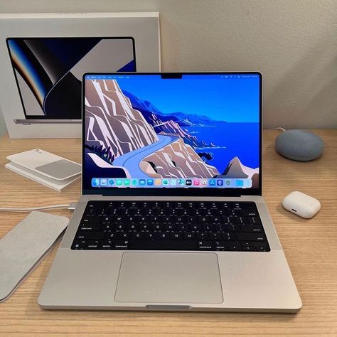 2021 Apple MacBook Pro (14-inch, Apple M1 Pro chip with 8‑core CPU and 14‑core GPU, 16GB RAM, 512GB SSD) Macbook Apps, Macbook Pro Setup, Macbook Pro Keyboard, Macbook Pro Tips, Apple Laptop Macbook, Macbook Pro Touch Bar, Airpods Apple, Tech Aesthetic, Computers Tablets And Accessories