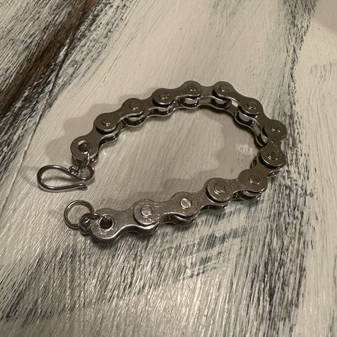 Bike Link Chain Silvertone Bracelet Brand New Without Tags Bike Chain Jewelry, Chain Bracelet Diy, Bike Chain Bracelet, Bike Jewelry, Bike Chain, Metal Crafts, Chains Jewelry, Diy Bracelets, Link Chain