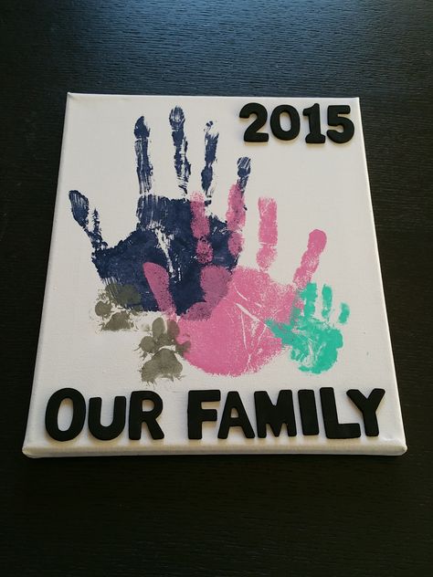 DIY Family Handprints & Pawprints on  Canvas. Simple & easy project! Check out my blog for the details :) Diy Gifts From Baby, Vom Avea Un Copil, Uppfostra Barn, Diy Bebe, Diy Bricolage, Family Project, Family Crafts, Baby Art, Baby Crafts