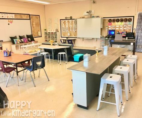 Happy Little Kindergarten: Flexible Seating for First Grade! Classroom set-up. Organisation, Laptop Organization Classroom, Flexable Seating, Udl Classroom, Classroom Seating Arrangements, Flexible Seating Classroom, Classroom Arrangement, Classroom Goals, Classroom Seating