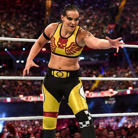 Ronda Rousey, Wwe, Shayna Baszler, Liv Morgan, Wrestling Wwe, Wwe Photos, Female Wrestlers, Wwe Superstars, Reign