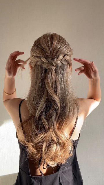 Braided Half Updo, Half Updo Hairstyles, Simple Prom Hair, Dance Hairstyles, Prom Hairstyles For Long Hair, Half Updo, Half Up Half Down Hair, العناية بالشعر, Half Up