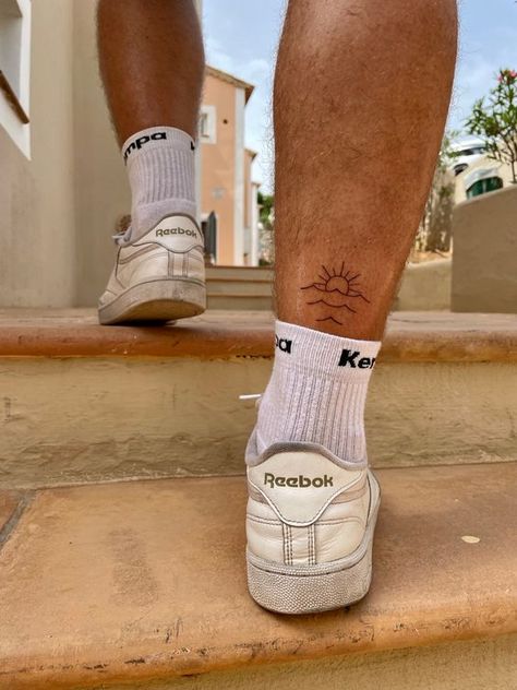 Beach Ink: Unleashing Masculine Creativity with Men’s Beach Tattoos 2023 Traveler Tattoos, Small Travel Tattoos, Thigh Tattoo Simple, Leg Tattoos Small, Ankle Tattoo Men, Wellen Tattoo, Small Thigh Tattoos, Calf Tattoo Men, Thigh Tattoo Men