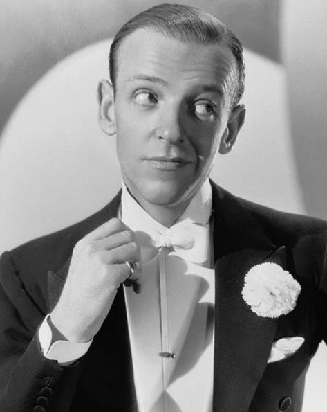 (4) Uživatel HazelFlagg na Twitteru: „People I always love - no matter what they do. #18 #FredAstaire https://t.co/8U7T6gewSf“ / Twitter Fred And Ginger, Shall We Dance, Fred Astaire, Partner Dance, Hollywood Icons, Photo Vintage, Film History, Hollywood Legends, Silver Screen
