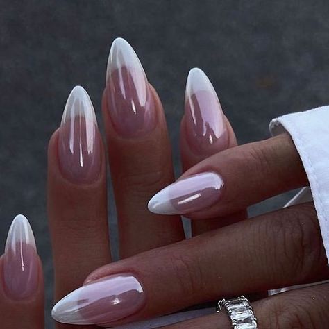 𝚗𝚊𝚒𝚕𝚜 𝚙𝚑𝚘𝚝𝚘𝚜 & 𝚟𝚒𝚍𝚎𝚘𝚜 💅 on Instagram: "Gorgeous nails 🤍 via @jet_set_beauty_nails tags: #nail_me_good #nailtechlife #nailove #nailsunnytutorial #nail2inspire #nailwow #theglitternail #coffinshapenails #pinkandwhitenails #nailpictures #nails4today #vietnails #nailmag #nailsmakeus #atlnailtech #acrylicnailswag #nailinspiration #nailbar #nailheaven #nailperfection #nailgeek #nailcommunity #nailofinsta #winternails #nailartheaven #nailsporn" Classy Nails Black Women, French Glass Nails, Almond Shaped Nail Designs, Crome Nails, French Glass, Nagel Inspo, Elegant Nails, Classy Nails, Nail Gel