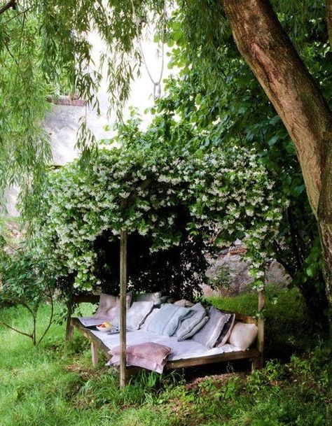 Outdoor Reading Nooks, Moderne Have, Supraviețuire Camping, Garden Nook, Bohemian Garden, Bohemian House, Moon Garden, Creative Gardening, Garden Seating