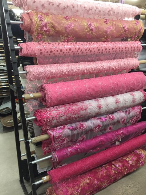 Fabric Shop Aesthetic, Dress Boutique Interior Design, Clothing Fabric Patterns, Sewing Aesthetic, Fabric Store Displays, Fabric Store Design, Store Shelves Design, Designer Fabric Collections, Materi Bahasa Jepang