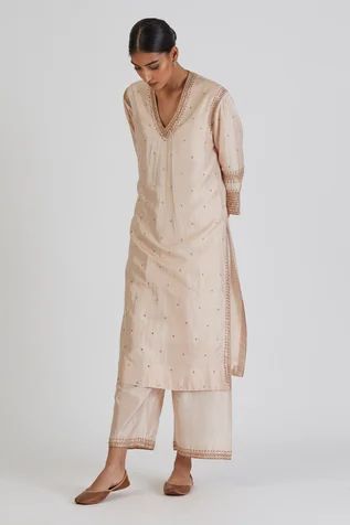 Shop for Lajjoo C Ivory Neva Silk Kurta And Pant Set for Women Online at Aza Fashions Ivory Kurta Women, Lajjoo C Kurtas, Kurta Pants For Women Design, Zardozi Embroidery, Embroidered Hem, Pant For Women, Silk Kurta, Pant Set For Women, Kurta Designs Women