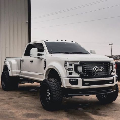 💯SUPERDUTYS ONLY💯 on Instagram: “2020 F-450 Limited with 6” Lift Mounted on 26” American Force Wheels Wrapped in 37x13.50R26 Fury Country Hunter M/Ts!💯🦾💎 ⠀⠀⠀⠀⠀⠀⠀⠀⠀ Credit:…” Lifted Ford, Lifted Dually Trucks, Big Ford Trucks, Cummins Trucks, Trucks Lifted Diesel, Dream Trucks, Dually Trucks, Lifted Truck, Motorcycle Garage