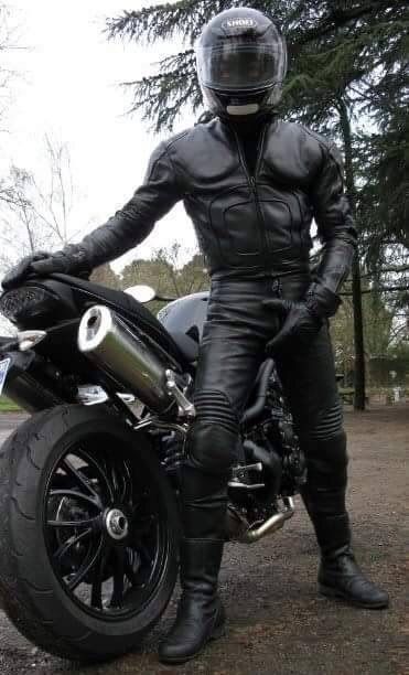 Horny bikers. Bike Games, Motorcycle Guy, Hot Biker Guys, Biker Photography, Bike Leathers, Biker Aesthetic, Motorcycle Aesthetic, Motorcycle Men, Motorcycle Suit