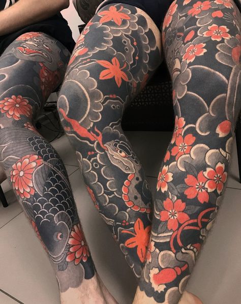 Trad Japanese Tattoo Sleeve, Asian Style Tattoos Japanese Art, Japan Themed Tattoo, Japanese Traditional Back Piece, Japanese Thigh Tattoo, Japanese Knee Tattoo, Orientalism Art Tattoo, Japanese Leg Sleeve, Japanese Sleeves