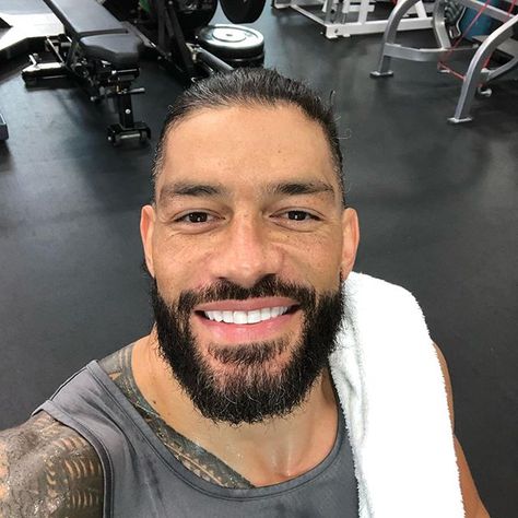 Joe Anoai aka “Roman Reigns” on Instagram: “@randyorton If I was you... I’d be talking bout me too, cause nobody’s talking bout you. #GetYourNumbersUp” Joe Anoaʻi Smile, Roman Reighns, Roman Wwe, Roman Reign, Samoan Dynasty, Roman Reigns Family, Roman Reigns Smile, Roman Reigns Shirtless, Joe Anoaʻi