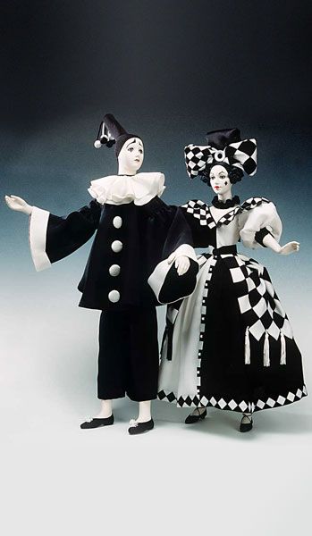 Pierrot & Domino by Alexandra Koukinova Pierrot Kostüm, Pierrot Costume, China History, Pierrot Clown, Dark Circus, Rasy Koni, Send In The Clowns, Cute Clown, Vintage Clown