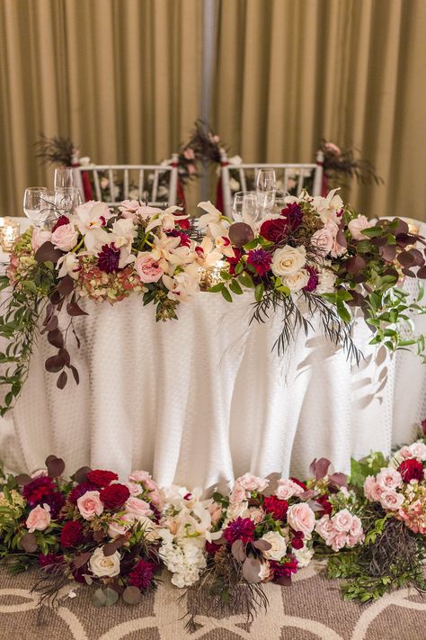 Bar Floral Arrangement, Blush Sweetheart Table, Pink And Burgundy Wedding, Blush Wedding Centerpieces, Ritz Carlton Wedding, Gold Quince, Table Floral Arrangements, Red And White Weddings, Pink And White Weddings