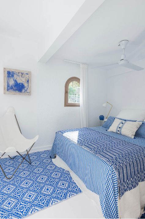 The bedrooms take on a more traditional coastal atmosphere in shades of white and blue that are ideal for slow Meditteranean living. Spanish Villa Interior, Lights Decoration Ideas, Greek Bedroom, Bedroom Designs India, Blue And White Bedroom, Aesthetic Home Decor Ideas, Mediterranean Interior Design, Living Room Decoration Ideas, Beach Chic Decor