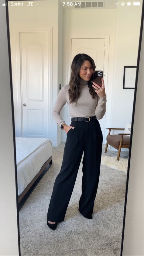 Black Pants And Flats Outfit, Female Court Attire, Business Conservative Outfit, Interview Appropriate Outfits, Business Casual Crop Top, Law Receptionist Outfit, Working At A Bank Outfits, Business Casual Outfits Slacks, Women In Casual Suits