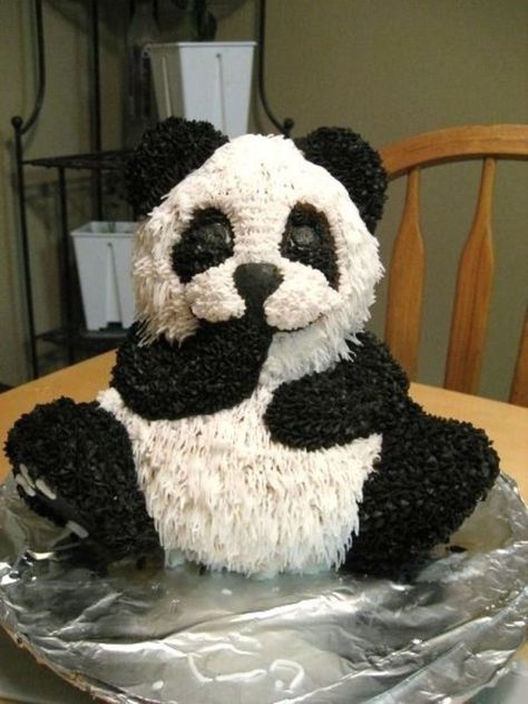 3D Panda Bear 3D Panda Bear using Wilton 3D Bear pan. I used grass tip 233 for white fur except the muzzle and between eyes I used star tip... Panda Bear Cake, Panda Birthday Cake, Panda Food, Bolo Panda, Panda Cake, Panda Baby Showers, Panda Birthday Party, Panda Cakes, Baby Panda Bears