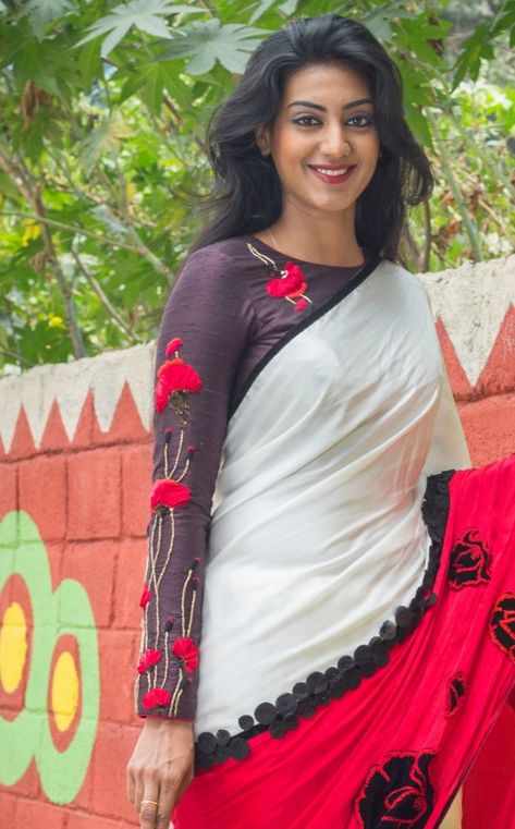 A Strike Of Contrast Red And White Saree And Full Sleeve Embroidery Blouse Full Hands Blouse Designs For Saree, Full Hands Blouse Designs, Bride Trousseau, Blouse Sleeve Designs, Party Wear Saree Blouse, Bridesmaids Saree, Lehnga Blouse, Trending Saree, Boat Neck Design