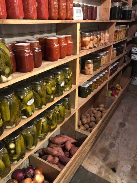 Home Canning Aesthetic, Homesteading Food Storage, Basement Grocery Store, Homestead Food Storage, Food Storage Aesthetic, Canning Aesthetic, Homesteading Pantry, Canning Organization, Homestead Storage