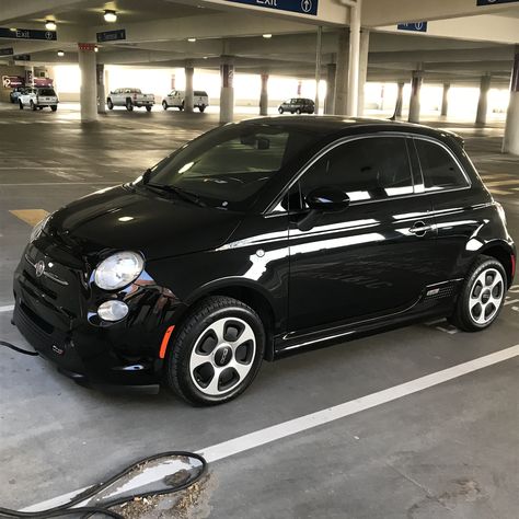 City Car, Quito, Black Fiat 500, Fiat 500 Black, Fiat 500 Sport, Fiat 500e, Car Stripes, Pilots Aviation, Classy Cars