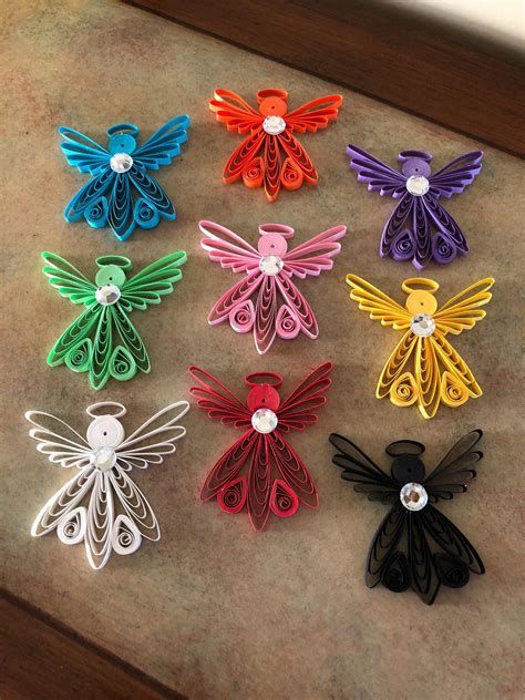 easy quilling patterns free printable 1700s - Yahoo Image Search Results Paper Quilling For Beginners, Paper Quilling Flowers, Paper Quilling Cards, Paper Quilling Jewelry, Toilet Paper Crafts, Quilled Creations, Quilling Christmas, Paper Quilling Patterns, Quilled Paper Art