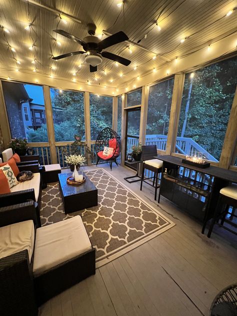 Porch Ideas Screened In, Back Patio Ideas Screened In, Patio Decorating Ideas Screened In, Back Porch Ideas Screened In, Patio Ideas Screened In, Cute Back Patio Ideas, Sunroom Garden Ideas, Back Screened Porch Ideas, Inclosed Porch Ideas Porches