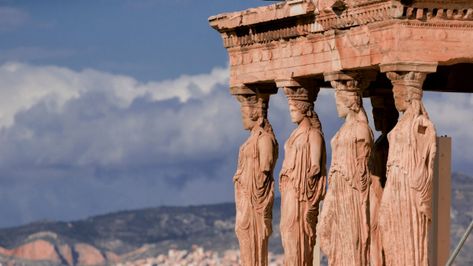 The famous statues at the Erechtheum temple Acropolis, Greek History, Greece History, Classical Greece, Athens Acropolis, Ancient Greek Art, Greek Culture, Greece Holiday, Santorini Greece