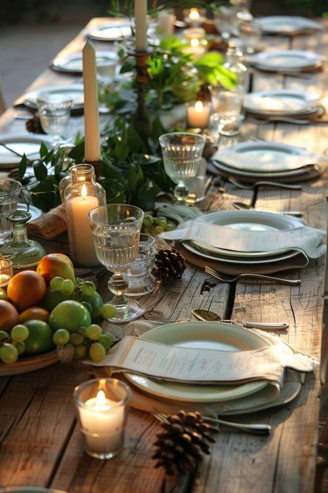 Elevate your  gatherings with our summer table settings ideas! Whether you're hosting indoors in your dining room or embracing the outdoors, these classic, beautiful tablescapes are both simple and easy to recreate. Perfect for any dinner party, our designs blend the effortless elegance of Italian dining or even BBQ with the laid-back vibe of summer. Discover how to mix and match pieces for a look that's uniquely yours. Elegant Picnic, Outdoor Tablescapes, Wlw Wedding, Outdoor Hosting, Dinner Party Table Settings, Summer Table Settings, Summer Tablescapes, Backyard Parties, Tafel Decor