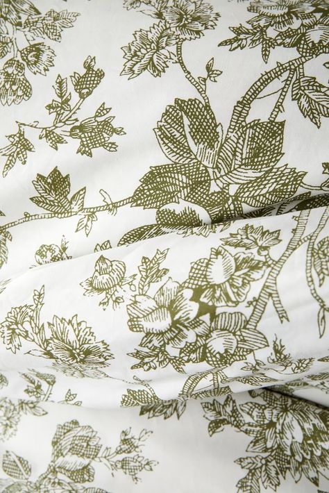 Toile Duvet Set | Urban Outfitters Toile Duvet, Floral Toile, Vintage Floral Fabric, Floral Duvet Cover, Green Fits, Floral Duvet, Duvet Sets, Duvet Insert, Floral Fabric