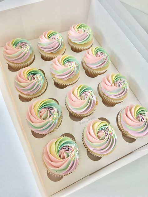 Pastel Color Cupcakes Birthday, Cupcakes Sprinkles Decoration, Rainbow Cupcake Design, Rainbow Cupcakes Pastel, Rainbow Cupcakes For Girls Birthday, Pastel Swirl Cupcakes, Pastel Coloured Cupcakes, Rainbow Frosted Cupcakes, Pastel Birthday Cupcakes