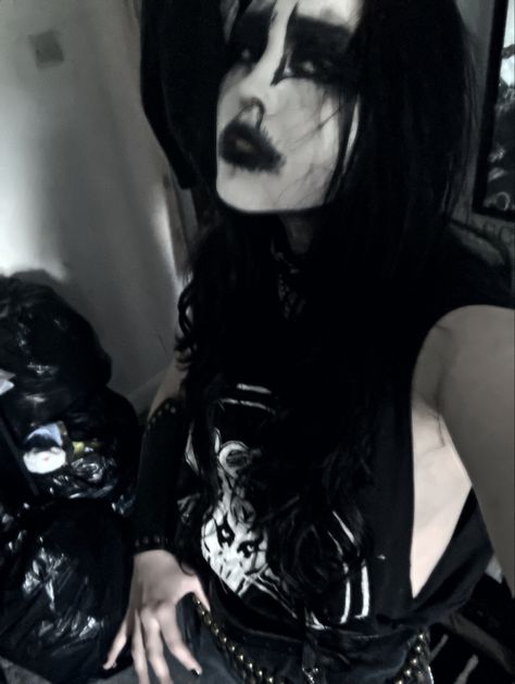 Gothic Make Up, Black Metal Fashion, Metalhead Fashion, Metalhead Guy, Metalhead Girl, Black Metal Art, Horror Makeup, Gothic Makeup, Goth Makeup